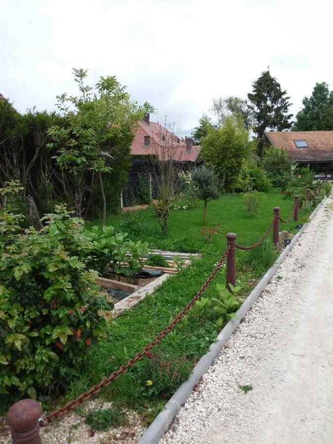 Chez Marie Ange Et Clovis Hotell Rumilly-les-Vaudes Eksteriør bilde